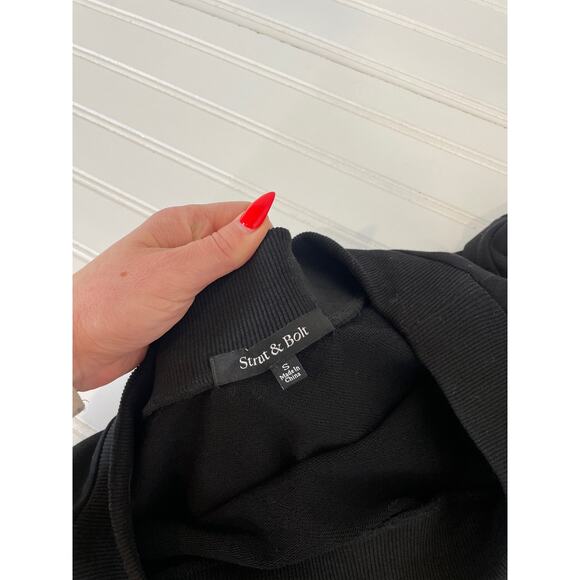 Strut & Bolt Mini Pencil Dress Womens Size S Black Off the Shoulder Long Sleeve - Picture 4 of 7